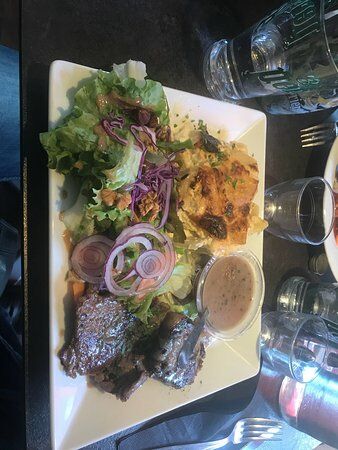Le Coq Tail
