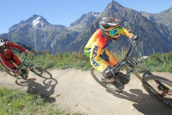 Ecole VTT Bureau des Guides 2 Alpes