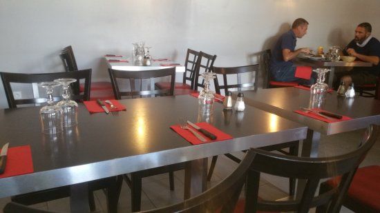 Une Place à Table